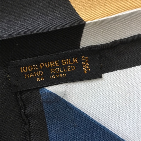VTG Geometric Silk Scarf - Picture 3 of 4